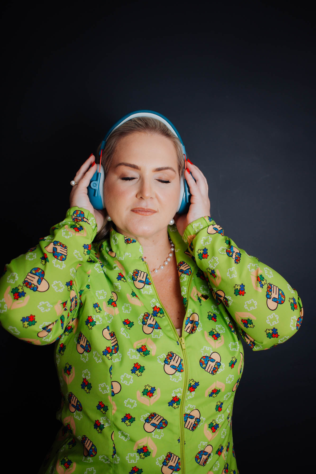 Dra. Bruna em ambiente acolhedor